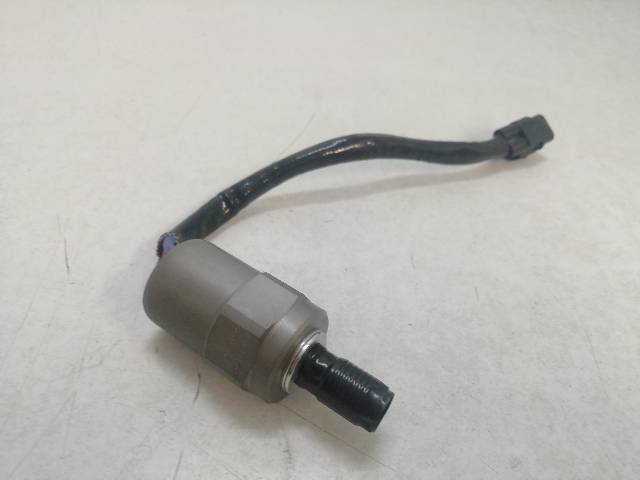 SENSOR-FRENO-TRASERO  TRIUMPH SPEED TWIN 1200 DD04 73,6KW (2022)