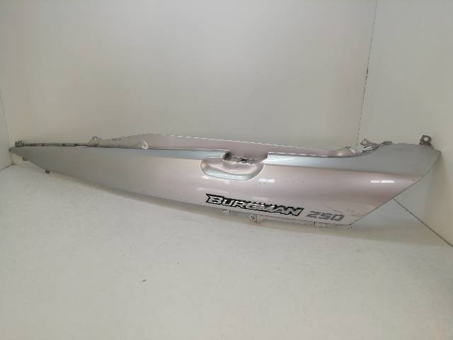 CHAPA-TRASERA-IZQUIERDA  SUZUKI BURGMAN 250 AN250 16,9 (2004)