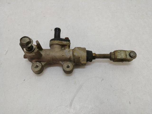 BOMBA-FRENO-TRASERO  SUZUKI GS 500 E ( GM 51 A ) 35,6 (1990)