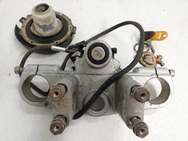 JUEGO-COMPLETO-CERRADURAS  BMW F 650 GS R-13 37 (2000)