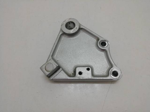 SOPORTE-PINZA-TRASERA  HYOSUNG GT 250 COMET (2004)