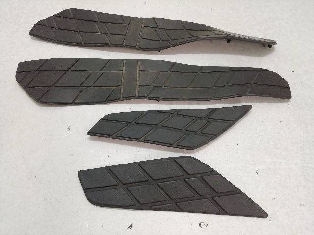 EMBELLECEDOR-SUELO  SUZUKI BURGMAN 400 AN400 23,5KW (2001)