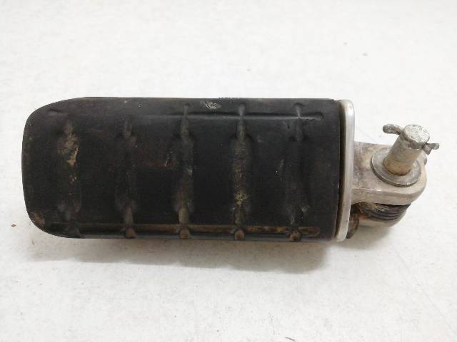 POSAPIE-IZQUIERDO  HONDA NT 650 V DEAUVILLE (RC47) (2005)