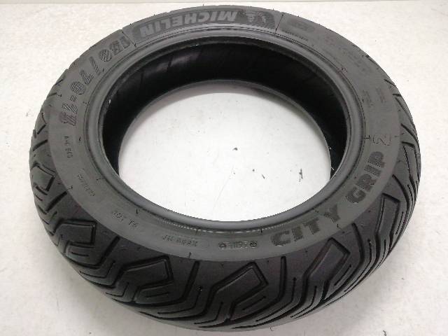 NEUMATICO-TRASERO  YAMAHA X-MAX 400 ABS (SH12) 24,5 (2018)