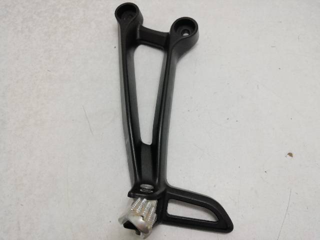 ESTRIBERA-TRASERA-IZQUIERDA  YAMAHA MT 07 ABS (MTN690-U) 35 (2021)