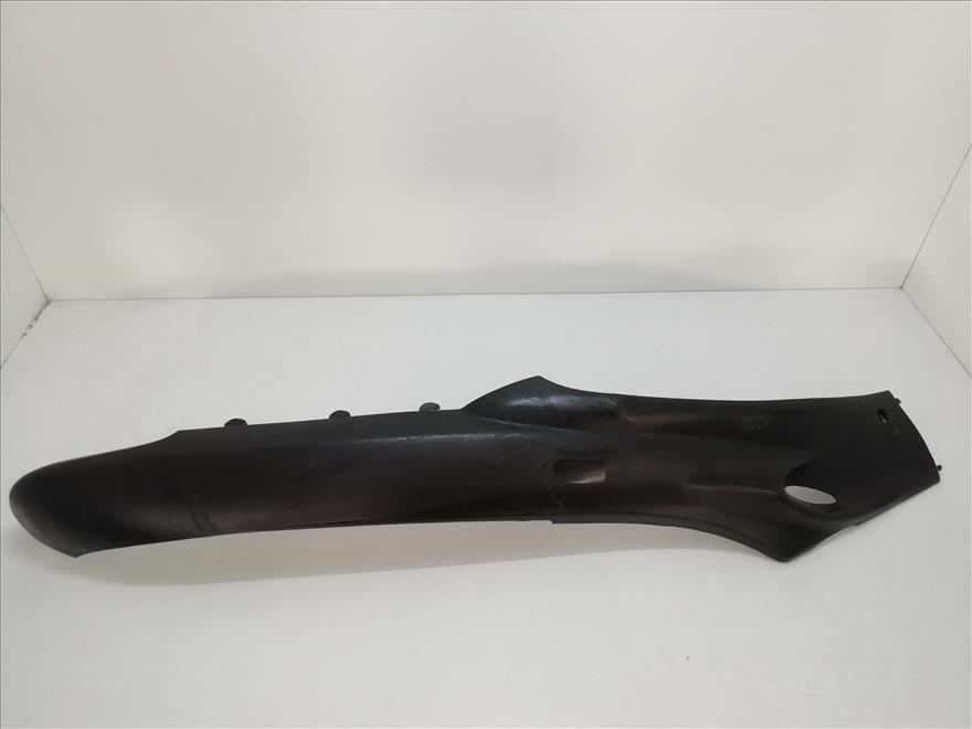 CHAPA-BAJO-ASIENTO-DERECHA  KYMCO DINK 50 (2006)