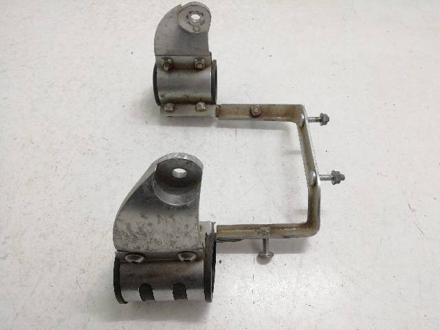 SOPORTE-FARO  KYMCO VENOX 250 R2 INYECCION 21,80 (2008)