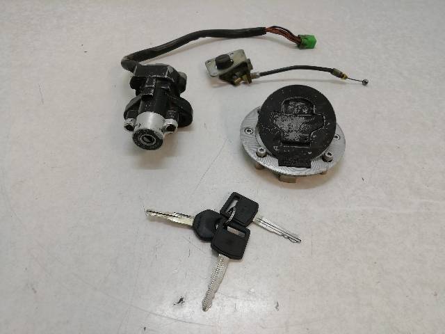 JUEGO-COMPLETO-CERRADURAS  SUZUKI GSX 750 F 1998-2005 (GSX750F AK11 KATANA) 68,10 (2000)