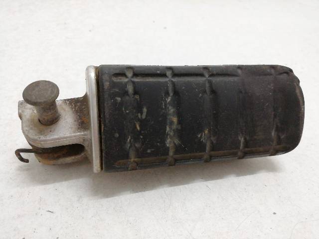 POSAPIE-DERECHO  HONDA NT 650 V DEAUVILLE (RC47) (2005)