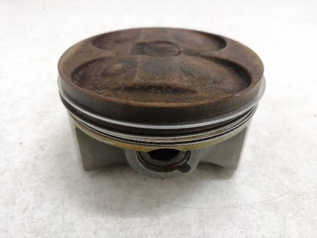 PISTON  YAMAHA R6 RJ03 88,2 (2001)