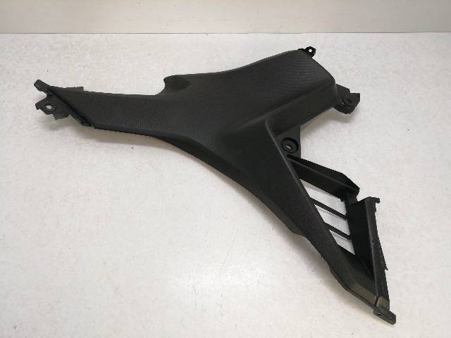 CHAPA-BAJO-ASIENTO-DERECHA  HONDA NT 1100 ( SC84 NT1100A ) 75 (2022)