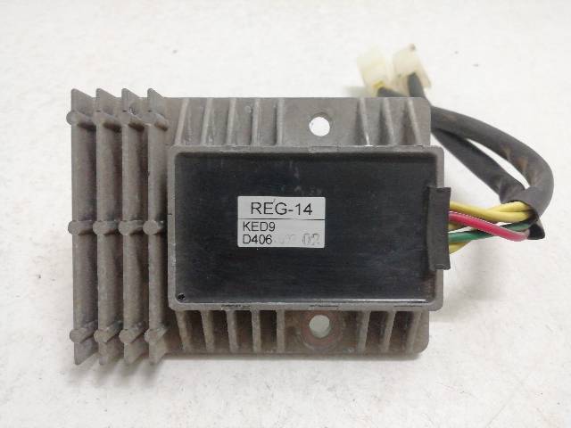 REGULADOR-CORRIENTE  KYMCO VENOX 250 R2 INYECCION 21,80 (2008)