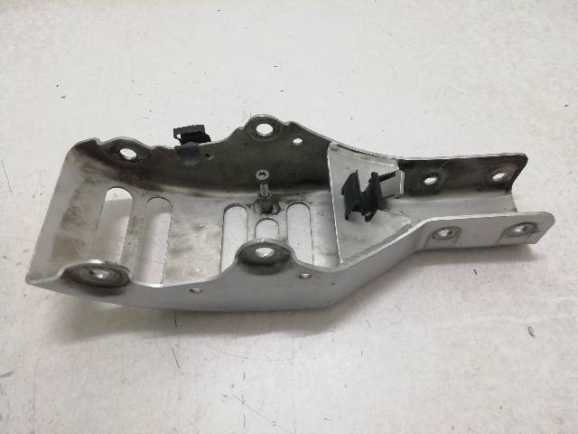 SOPORTE-MOTOR  BMW F 650 CS SCARVER K14 37 (2002)