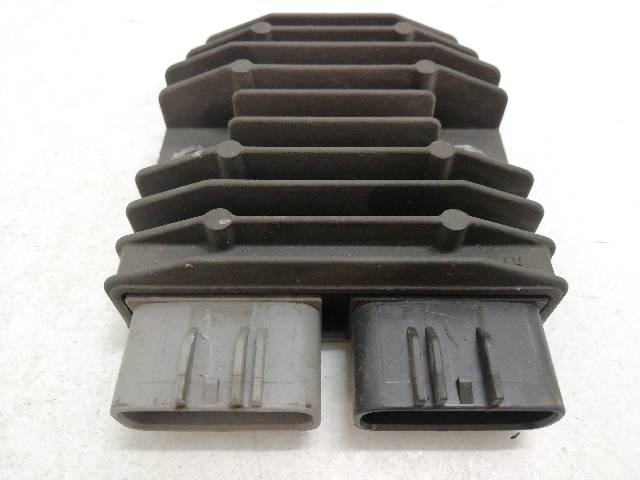 REGULADOR-CORRIENTE  YAMAHA FZ1 FAZER 1000 S (RN16) 110,3 (2010)
