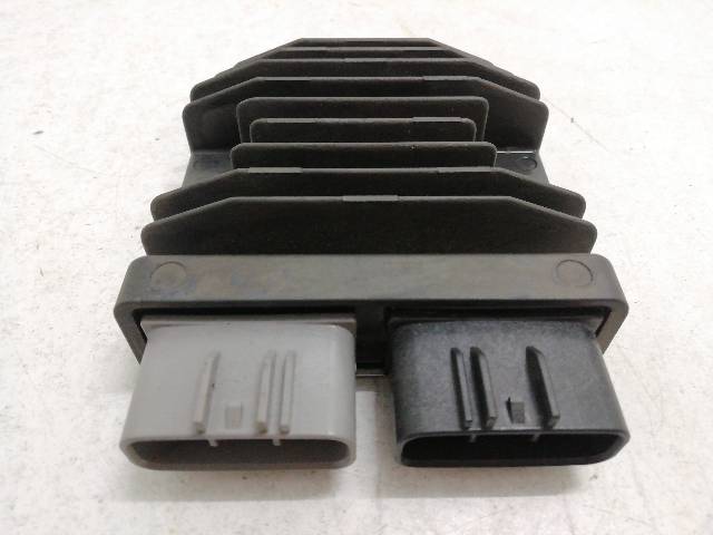 REGULADOR-CORRIENTE  HONDA CB 650 R RH02 35KW (2022)