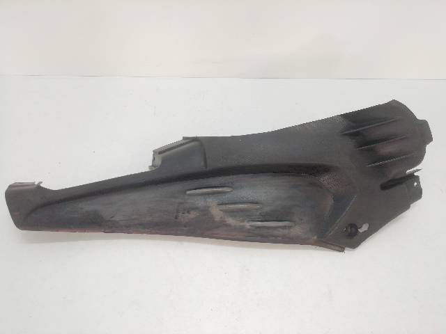 CHAPA-BAJO-ASIENTO-IZQUIERDA  APRILIA SR 50 (2004)