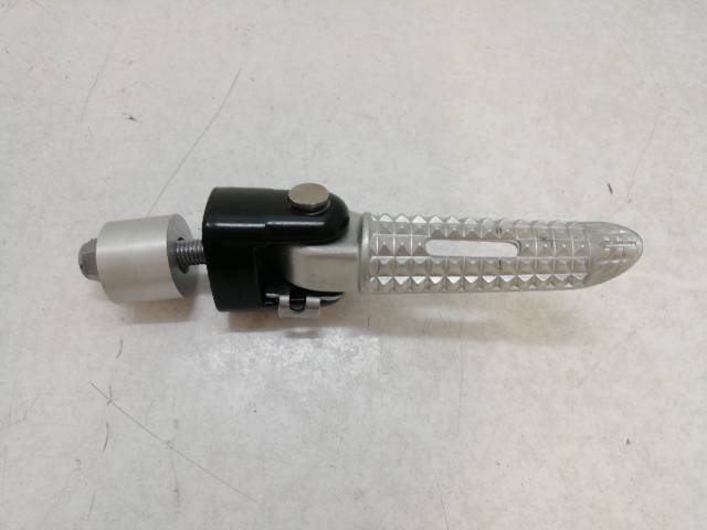 POSAPIE-DERECHO-TRASERO  TRIUMPH SPEED TWIN 1200 DD04 73,6 (2022)