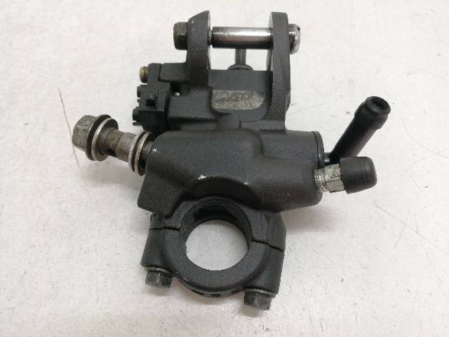 BOMBA-FRENO-DELANTERO  SUZUKI GSX-R 600 K6 K7 92 (2006)