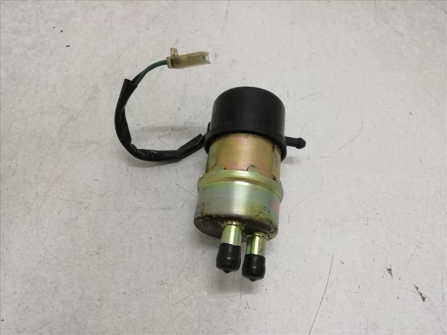 BOMBA-GASOLINA  HONDA VT 750 DC BLACK WIDOW RC48 (2000)