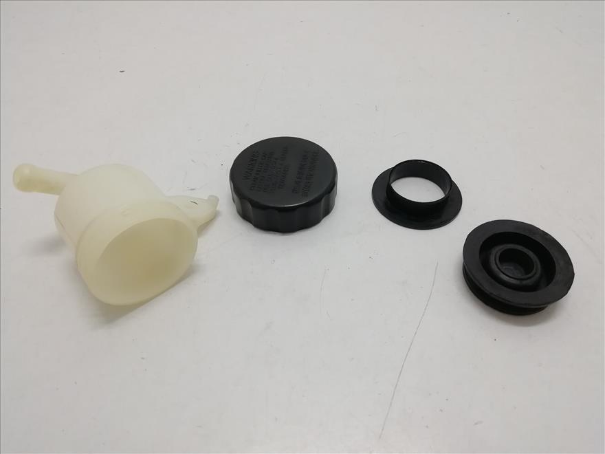 DEPOSITO-LIQUIDO-FRENOS-DELANTERO  SIN VEHICULO - UNIVERSAL