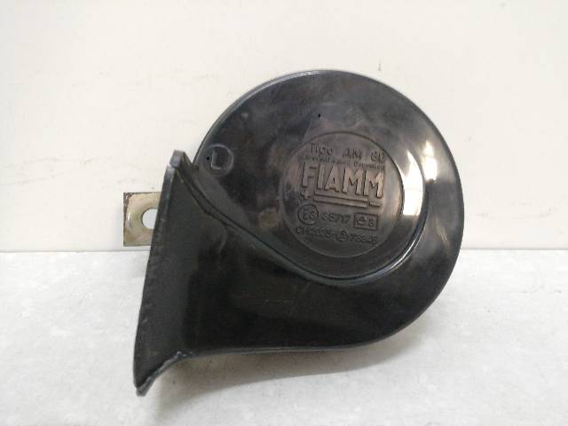 CLAXON-PITO  SUZUKI GSX 750 F 1998-2005 (GSX750F AK11 KATANA) 68,10 (2000)