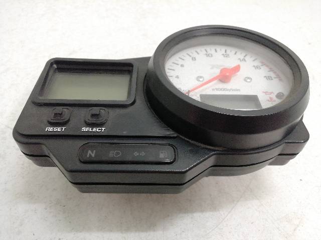 RELOJES-MARCADOR  YAMAHA R6 RJ03 88,2 (2001)