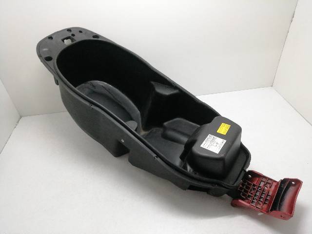 MALETERO-ASIENTO  APRILIA LEONARDO 125 (1999)