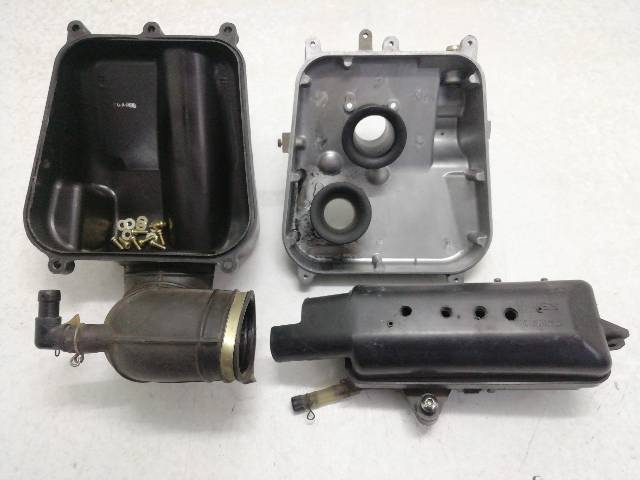 CAJA-FILTRO-AIRE  KYMCO VENOX 250 R2 INYECCION 21,80 (2008)