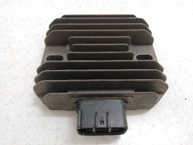 REGULADOR-CORRIENTE  SUZUKI BURGMAN 250 AN250 16,9 (2007)
