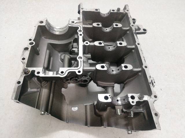 CARTER-MOTOR-INFERIOR  HONDA CB 650 R RH02 35 (2022)