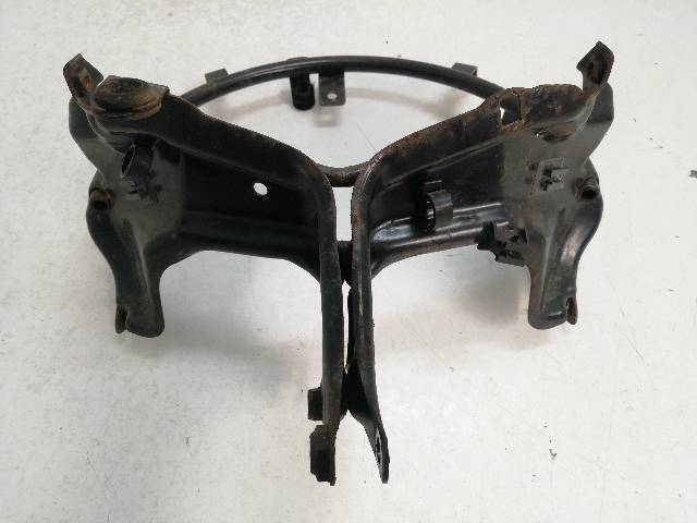 ARAÑA  BMW F 650 GS R-13 37 (2000)
