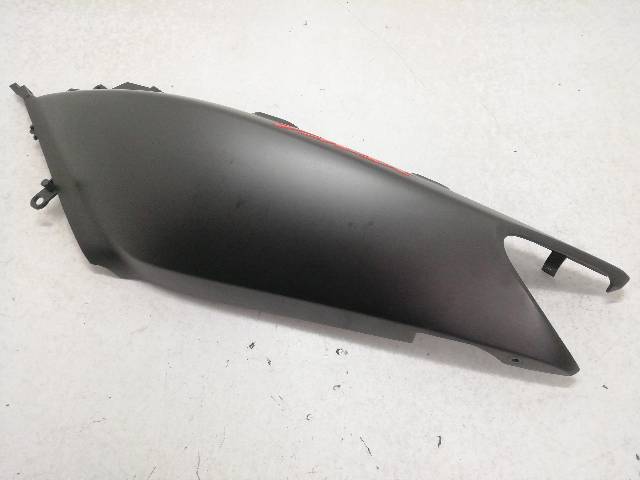 CHAPA-TRASERA-IZQUIERDA  YAMAHA T-MAX 500 (XP 500 SJ03) 32,6 (2006)