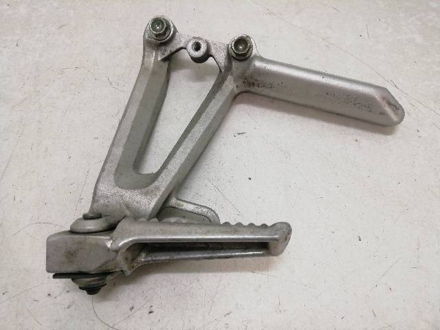 ESTRIBERA-TRASERA-IZQUIERDA  HONDA CBR 600 F F4 (2000)