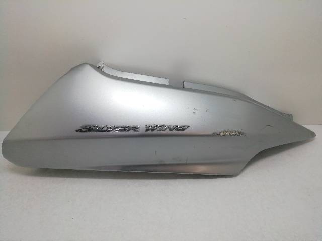 CHAPA-TRASERA-DERECHA  HONDA SILVER WING 400 FJS400D6 (2006)