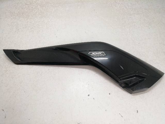 CHAPA-BAJO-ASIENTO-IZQUIERDA  YAMAHA X-MAX 125 YP125RA 10,55 (2015)