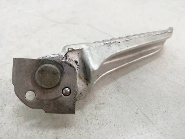 POSAPIE-DERECHO-TRASERO  SUZUKI GSX-R 600 K4 K5 2004 2005 (2004)
