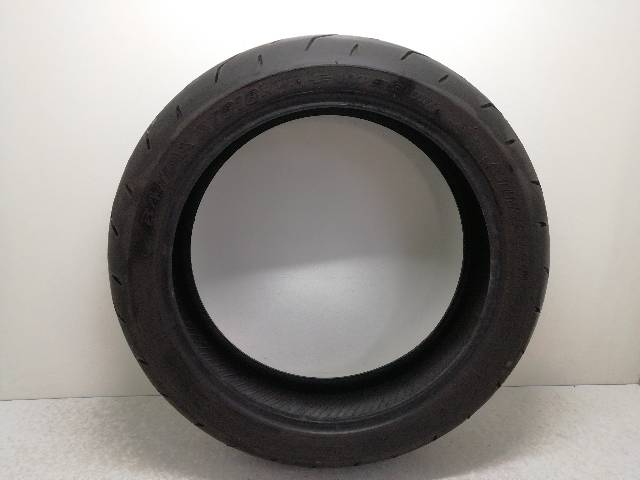 NEUMATICO-TRASERO  YAMAHA FZS 600 FAZER 1998-2001 RJ02 69,9 (1999)