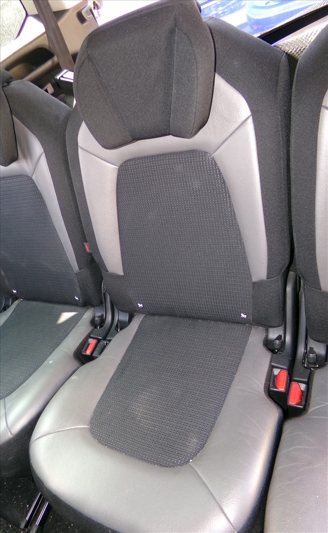 Asiento Trasero Central