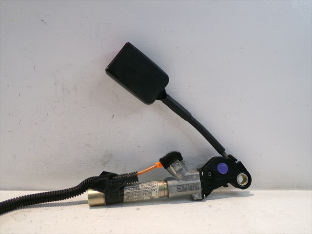 Enganche Cinturon Delantero Derecho