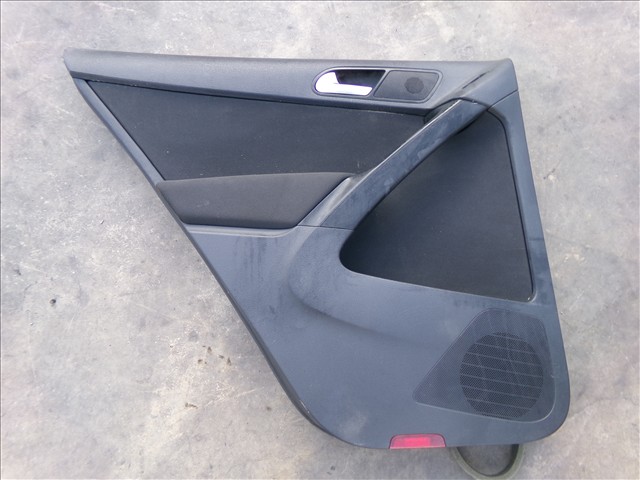 Guarnecido Trasero Izquierdo