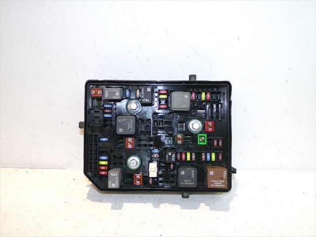 Caja Reles y Fusibles