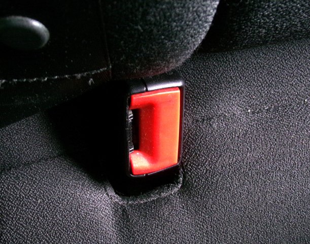 Enganche Cinturon Trasero Derecha