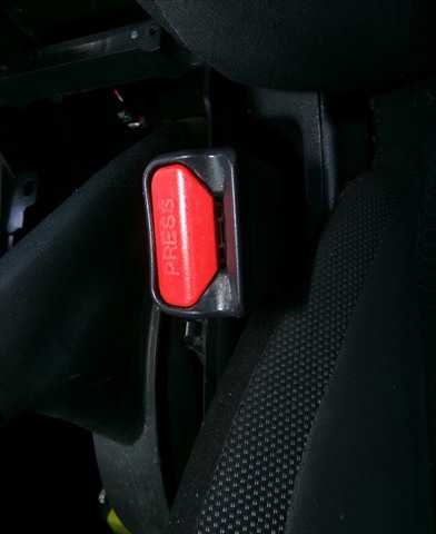 Enganche Cinturon Delantero Izquierdo