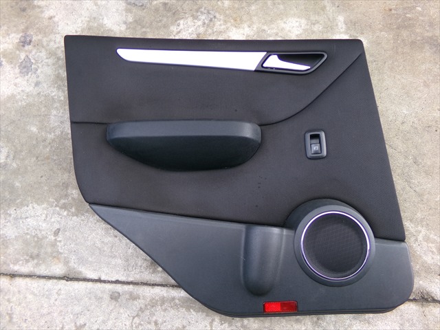 Guarnecido Trasero Izquierdo