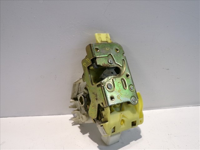 Cerradura Delantero Derecha