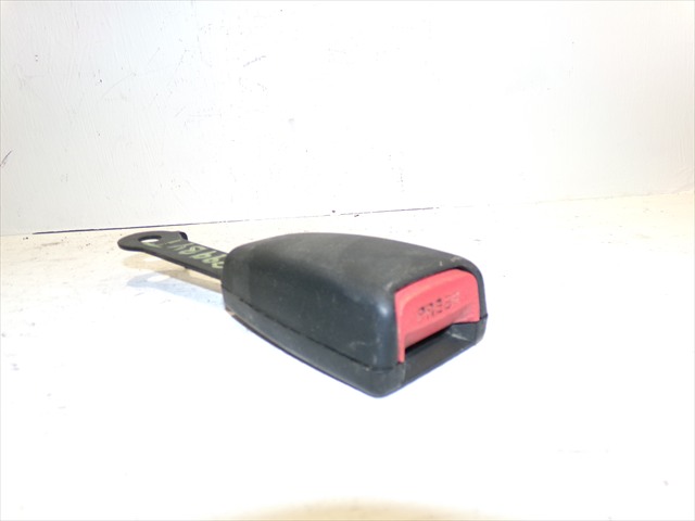 Enganche Cinturon Delantero Derecho