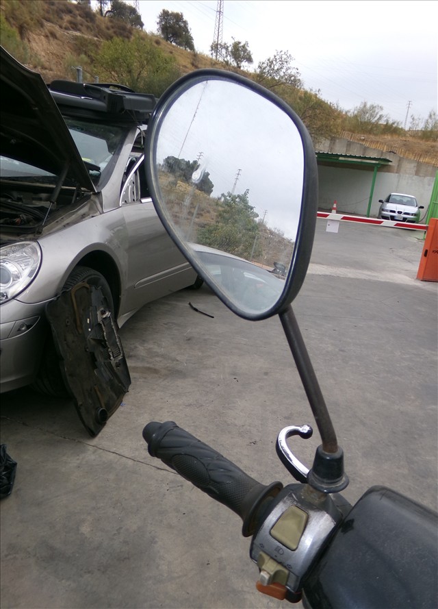 Retrovisor Izquierdo