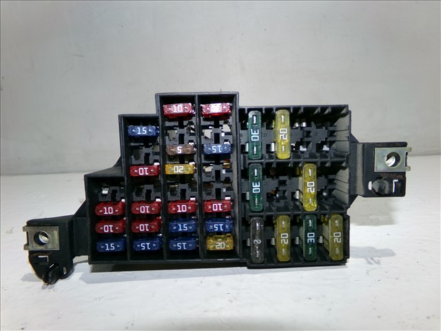 Caja Reles y Fusibles