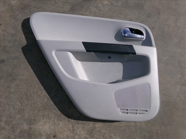 Guarnecido Trasero Izquierdo