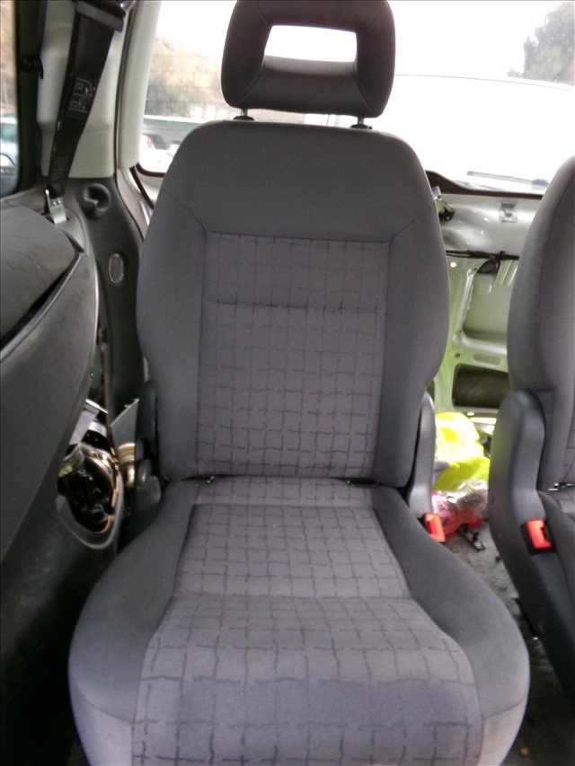 Asiento Trasero Derecho Tercera Fila